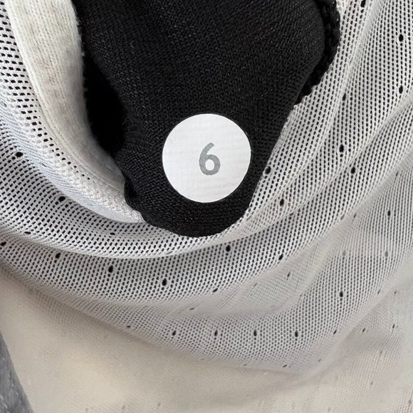 LULULEMON white dance to yoga tank - Picture 9 of 9